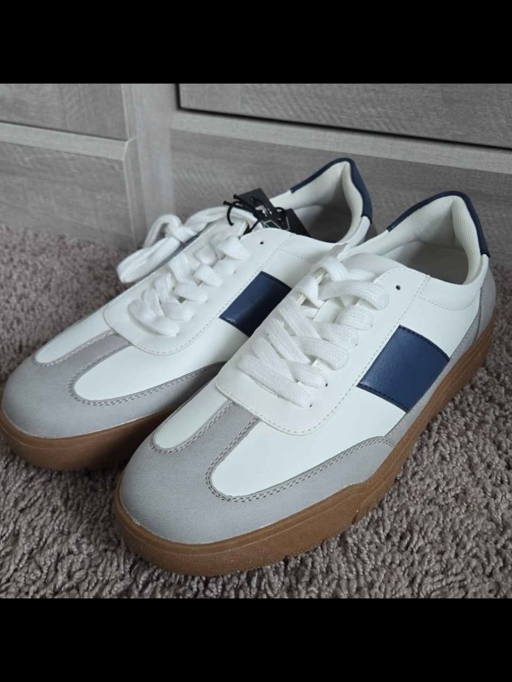 NYC White, Navy & Gum Retro-Inspired Sneakers